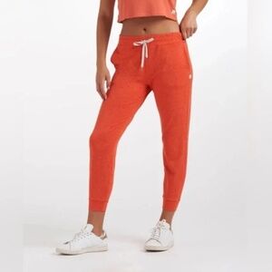 GUC! 🧡 Vuori Performance Jogger, Grapefruit, Size M